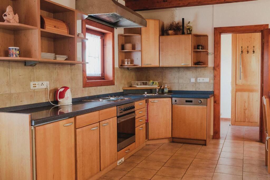 Villa Krasny Srub Na Jihu Brna à Zelesice Extérieur photo